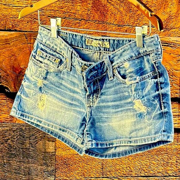 Women’s sized 27 BKE Stella shorts - Picture 6 of 13